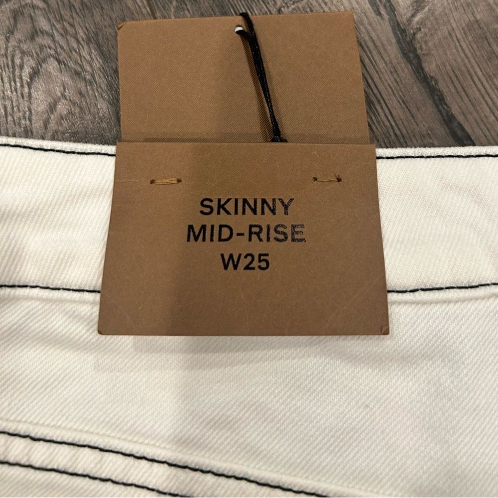 Burberry Straight Fit Topstitched Washed Jeans , Size: 25，White - Picture 5 of 9